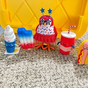 Target 2024 Featherly Friends  Sun Squad Fabric Bird Starla New with decor 🍦🌭